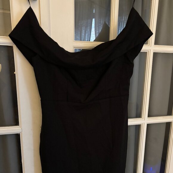 Black Over-the-Shoulder Midi Dress - Essue - Picture 1 of 3